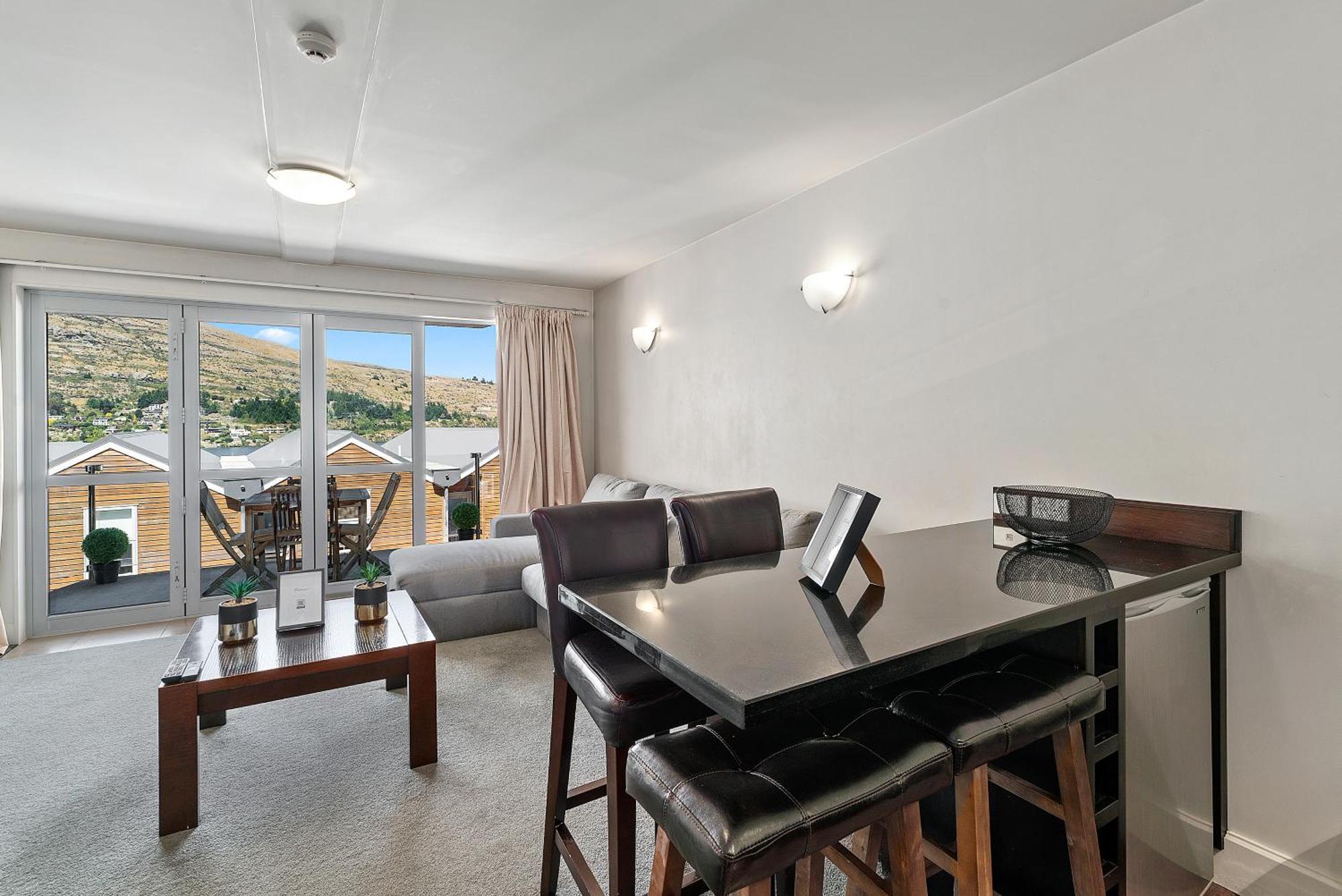 קווינסטאון Lakeside Living - Modern 2-Bedroom Apartment מראה חיצוני תמונה